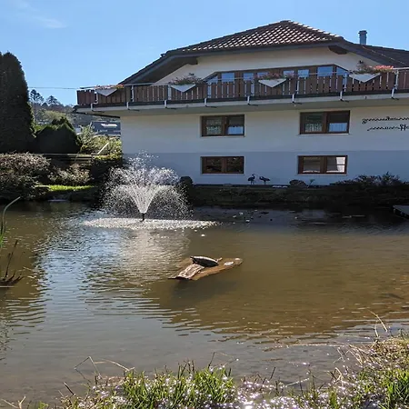 アパート Cosy With Private Garden In In The Sauerland *